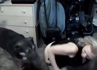 Blonde teasing with her juicy pussy