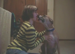 Romantic kissing session with an amateur gal