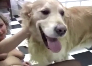 MILF opens her special hole for a doggy