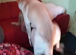 Blond slikket av henne doggy
